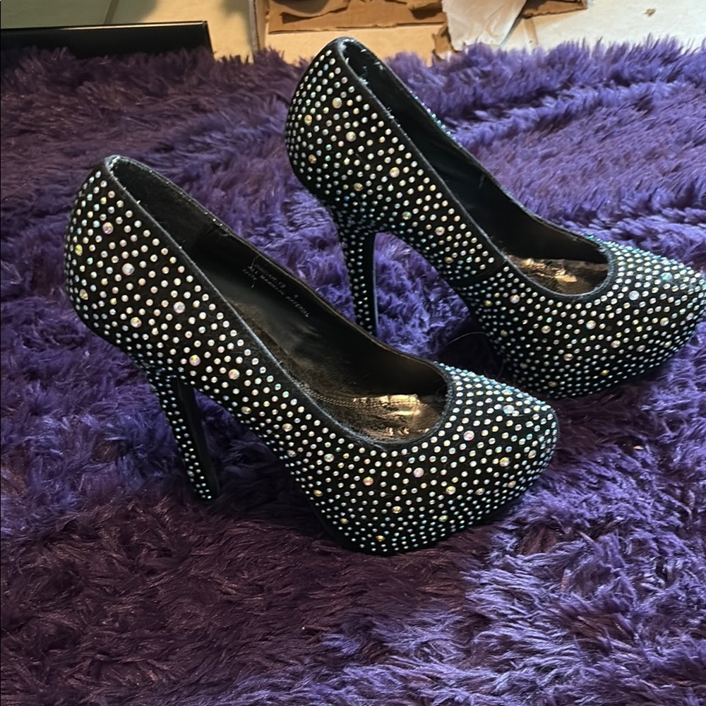 Glamorous Black Rhinestone Studded Heels